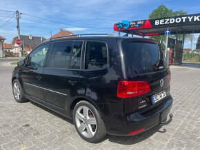 Volkswagen Touran 2.0 TDI highline r.v 2011 navi xenon - 5