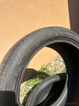 Letné pneu 285/40 R21 - 5