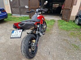 Aprilia Dorsoduro 900 - 5