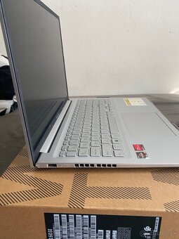 Notebook ASUS Vivobook M1603I - 5