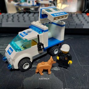 LEGO Policajný mix helikoptéra, auto a motorka - 5