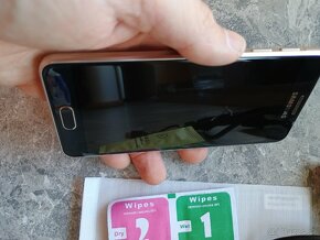 Mobilný telefón Samsung galaxy a3 2016 + ochranné sklo - 5