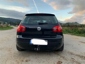 Volkswagen Golf - 5