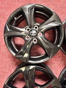 5x114,3 R15 Originál Toyota Yaris ze senzory 2022 - 5