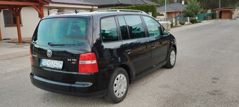 Volkswagen Touran 2.0 TDi DSG Highline - 5