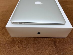 Predam MacBook Air 13" perfektny stav, nova bateria - 5