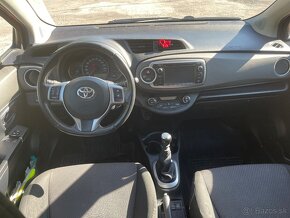 Toyota Yaris 1.33 r. 2012 - 5