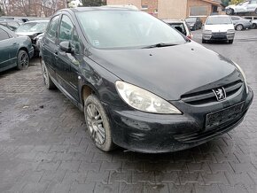 Lacno rozpredám Peugeot 307 (2002–2008) na náhradné diely - 5