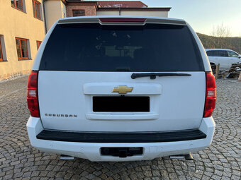 Chevrolet Suburban 2500 Heavy Duty - 6.0 V8, rok 2012, 4x4 - 5