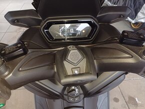 Yamaha xmax 125 - 5