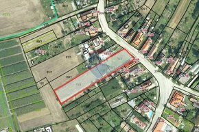 Stavebný pozemok pre rodinný dom v obci VIeska - 2410 m2 - 5