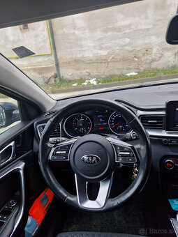 Kia Ceed SW 1.6 CRDi GOLD 2019, manuál (6st) - 5