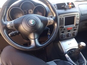 Alfa romeo GT full výbava - 5