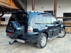 Mitsubishi Pajero Wagon 3.2 DI-D UZÁVIERKA VEĽMI ZACHOVALÉ - 5