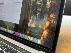 Apple Macbook Pro (13-inch, 2018, Touchbar) - 5