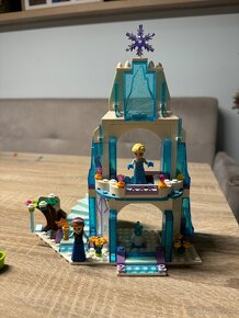 Frozen hrad Ice Enchanted lego - 5