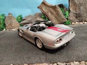 Prodám model 1:18 Shelby series one - 5