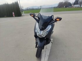 Honda Forza 300 len 405km - 5