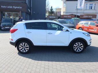 Kia Sportage 2.0CRDI 135kW 4x4 AUTOMAT FIFA EDIT - 5