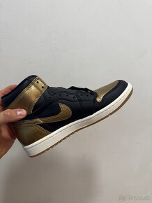 Air Jordan Retro High Gold metallic Gold 41 - 5