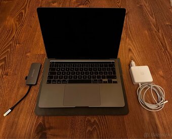 MacBook Pro 13,3", ročník 2020 - 5