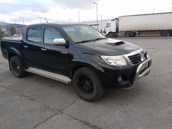 Toyota Hilux 3,0 - 5