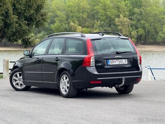Volvo V50 2.0d 2007 100kw - Tempomat, ťažné, 2 sady kolies - 5