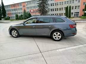 skoda superb combi 2,0 TDI - 5