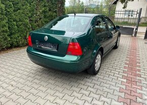 Volkswagen Bora 1,6i SR klima Nová STK benzín manuál 74 kw - 5