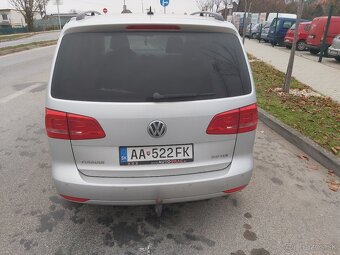 Volkswagen Touran 2.0 TDI Comfortline - 5