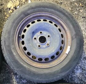 4 ks zimné pneu Matador 195/65 R15 na plechovych diskoch - 5