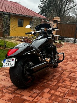 Suzuki Intruder M1800R - 5