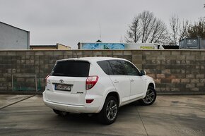 Toyota RAV4 2.2l D-CAT 150 Premium Navi A/T - 5