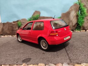 prodám model 1:18 volkswagen golf IV GTi - 5