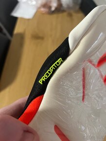 Brankárske rukavice Adidas Predator Promo veľkosť 9.5 - 5