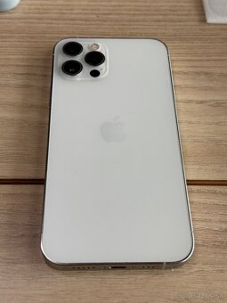 Predám Apple iPhone 12 PRO 256GB Silver Malé známky - 5