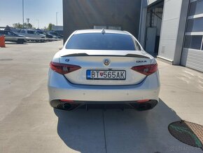 Alfa Romeo Giulia 2.0 GME Veloce Ti AWD AT - 5