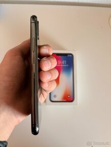 iPhone X 64GB - 100% batéria - 5