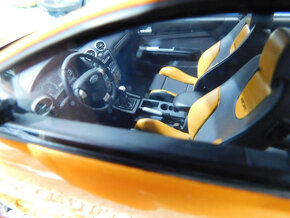 model auta Ford Focus ST Mk2  Otto mobile 1:18 - 5