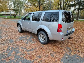 Nissan Pathfinder 2.5 dci 128kw 4x4 - 5