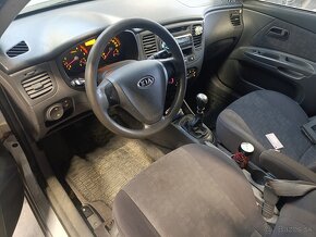 Kia Rio 1.4i - 5