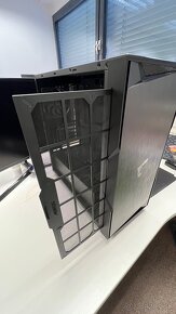 PC skrina GIGABYTE AORUS C300 GLASS - 5