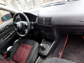 VOLKSWAGEN GOLF 4 1,6 77kw - 5