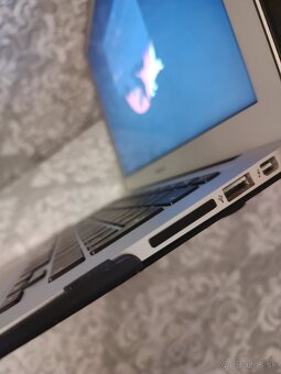 Apple MacBook Air 2017 - 5