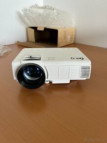 Predám dataprojektor Dr.Q Hi-04 Mini Projector 1800 Lumenov - 5