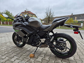 Prodám Kawasaki Ninja 650 , r. v. 2024, ABS, KTRC, 2743km,ČR - 5