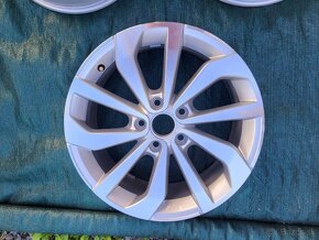 alu disky Volkswagen Troc r17 ET45 7J 5x112 - 5