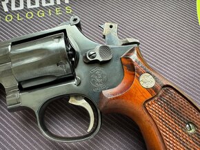 Predám revolver Smith Wesson - 5