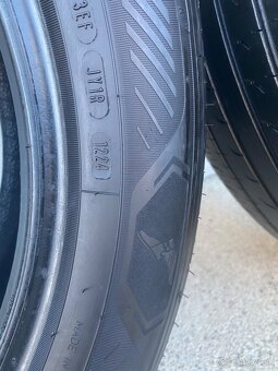 Goodyear 225/55r19 - 5