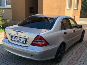 Mercedes Benz C200 - 5